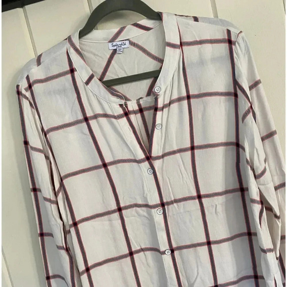 Splendid,‎ Plaid Button-up Long Sleeve Top, White, Blue and Red plaid - Picture 3 of 8